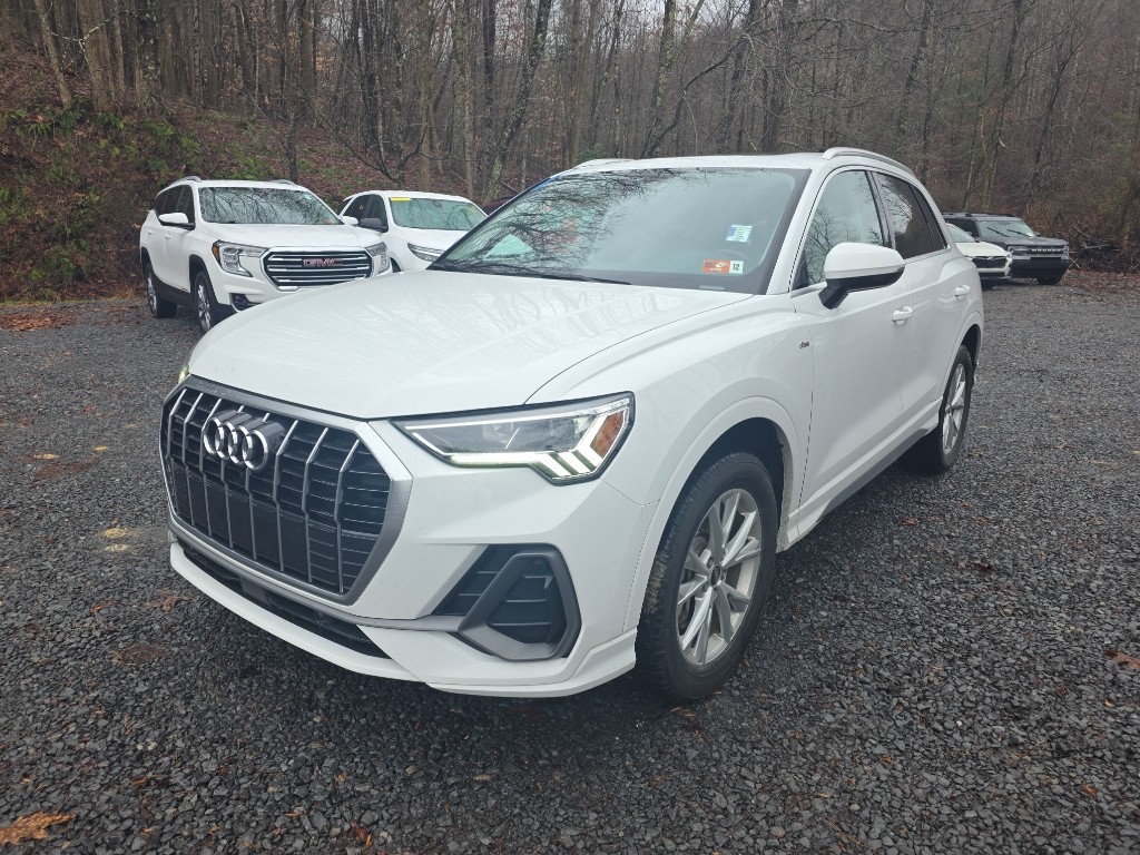 2024 Audi Q3 S Line Premium's photo