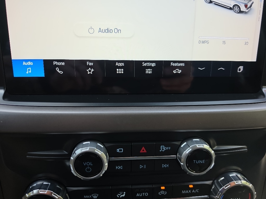 2025 Ford F-150 XLT - Photo 19