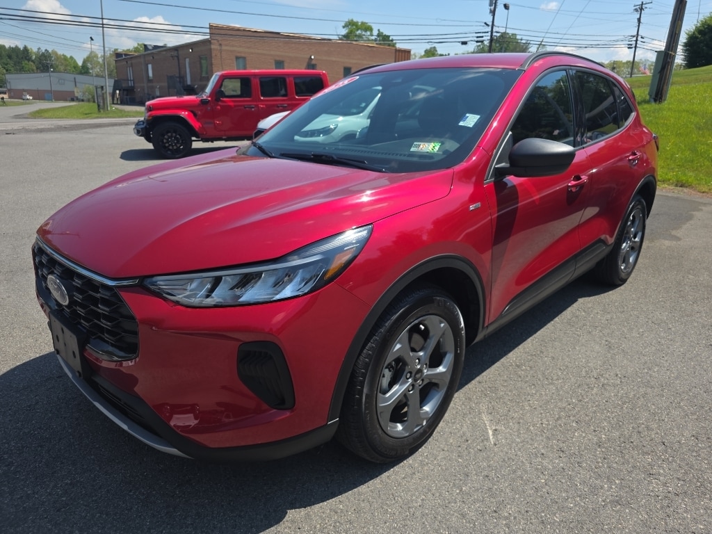2025 Ford Escape ST-Line AWD's photo
