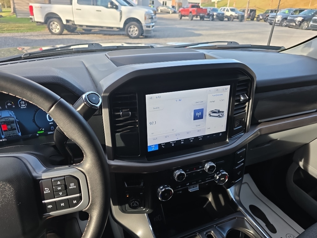 2025 Ford F-150 XLT - Photo 13