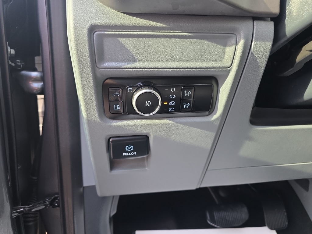 2025 Ford F-150 XLT - Photo 12