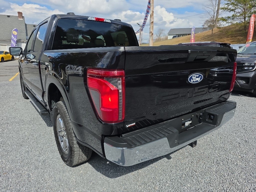 2025 Ford F-150 XLT - Photo 4