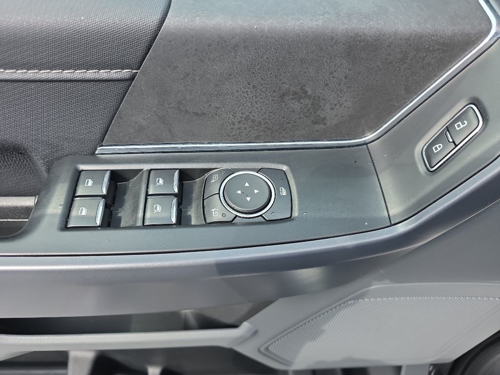 2025 Ford F-150 XLT - Photo 12