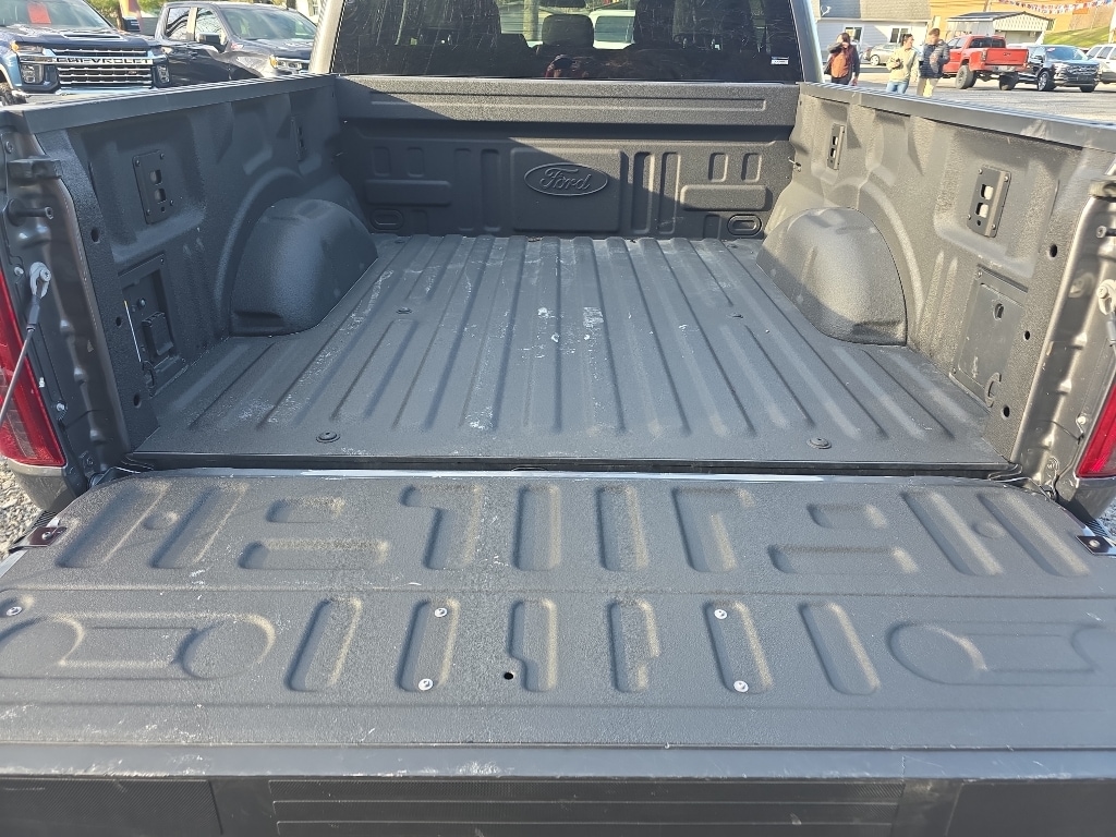 2025 Ford F-150 XLT - Photo 5