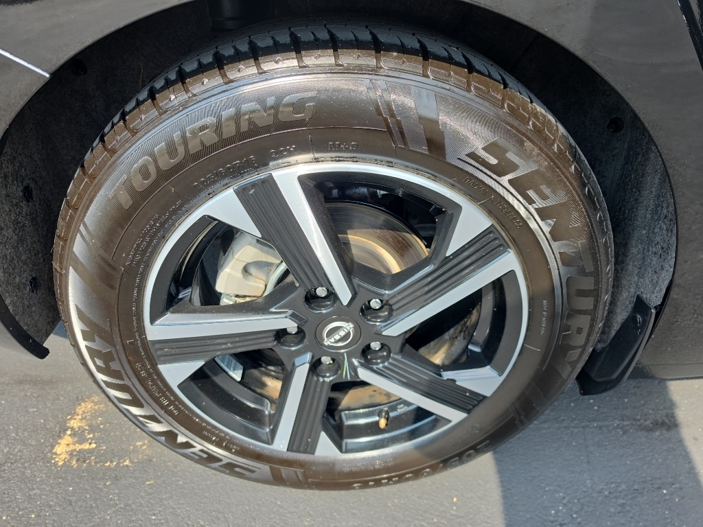 2025 Nissan Sentra SV - Photo 6