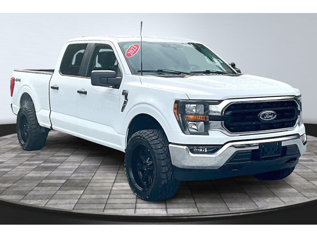 2023 Ford F-150 XLT photo 2