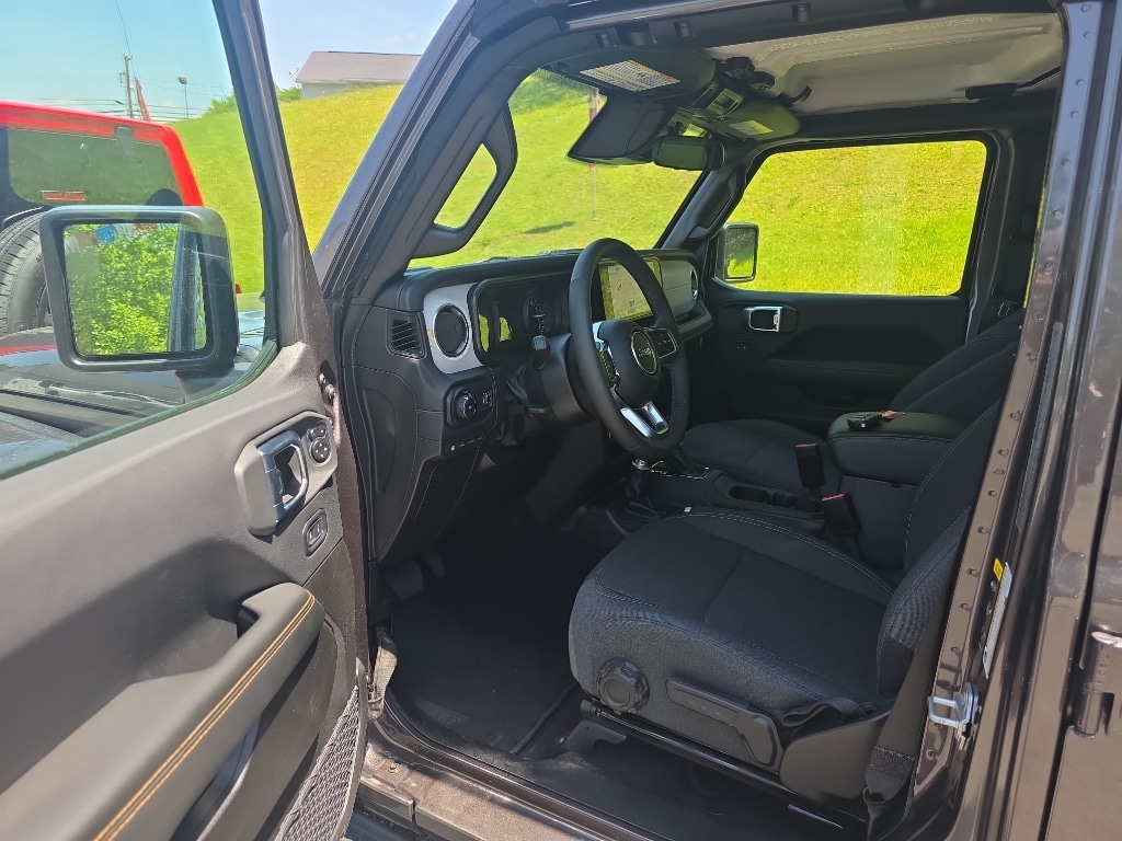 2025 Jeep Wrangler 4xe Sahara 4XE - Photo 17