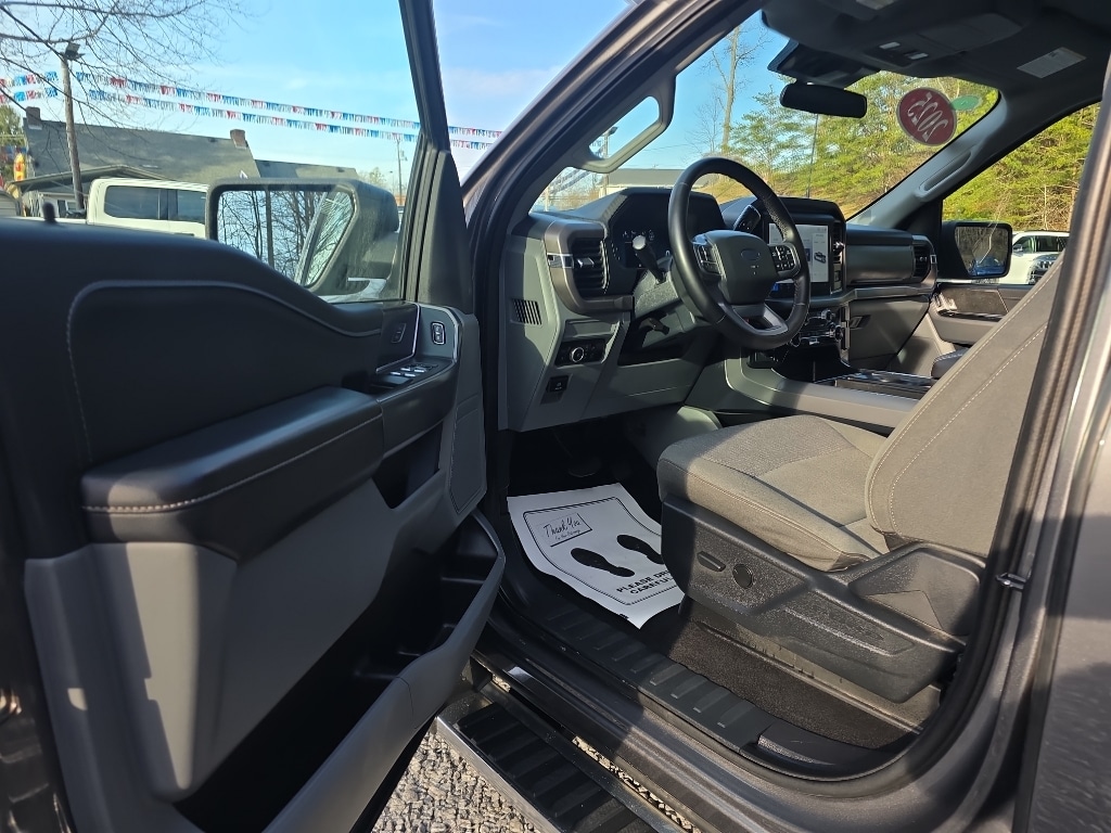 2025 Ford F-150 XLT - Photo 10