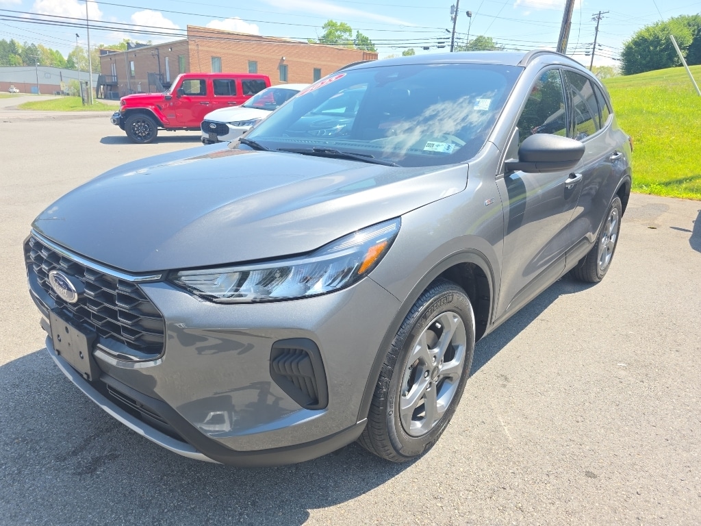 2025 Ford Escape ST-Line AWD's photo