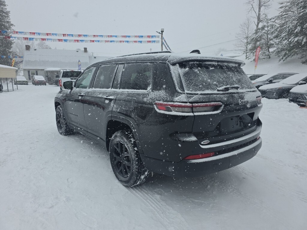 Used 2024 Jeep Grand Cherokee L Altitude SUV