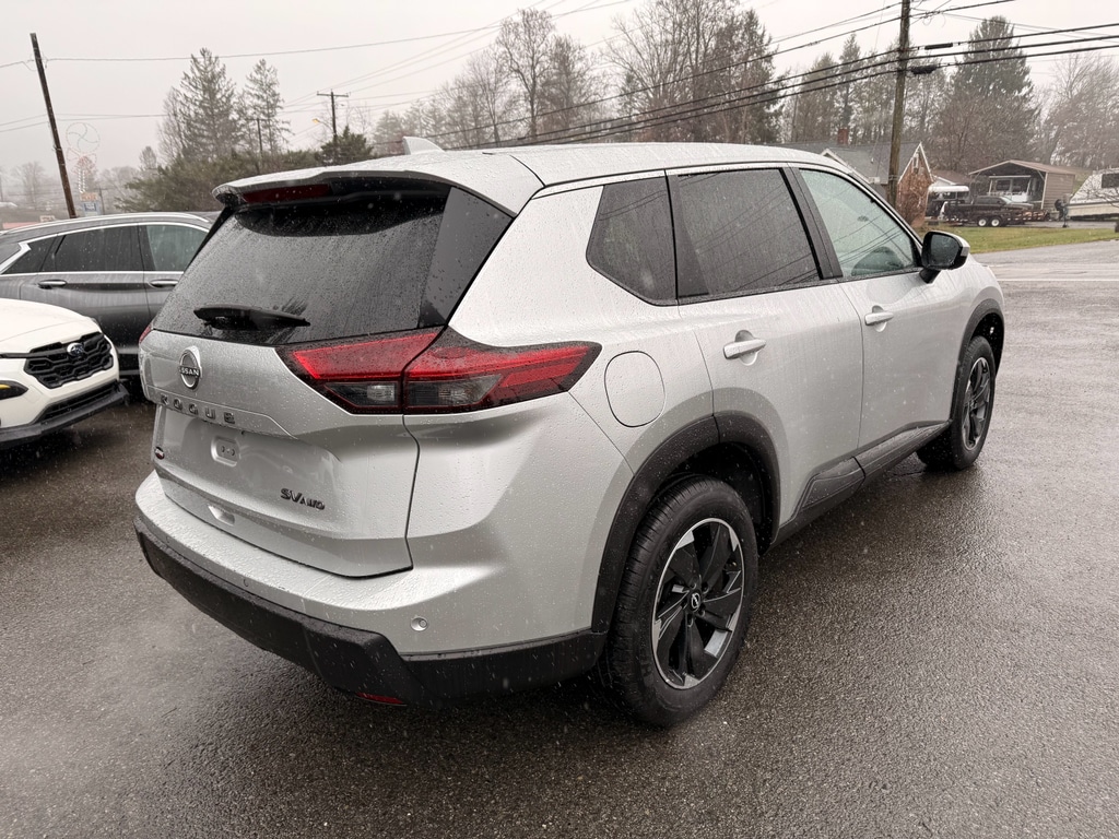 Used 2024 Nissan Rogue SV Sport Utility