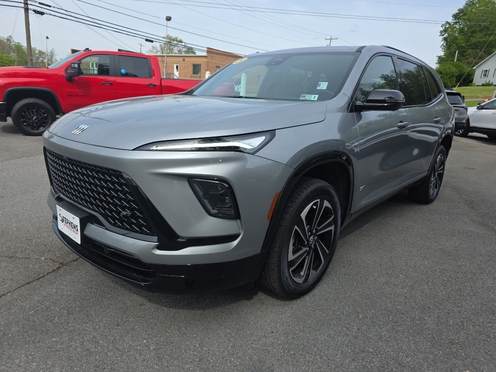 2025 Buick Enclave Sport Touring AWD's photo