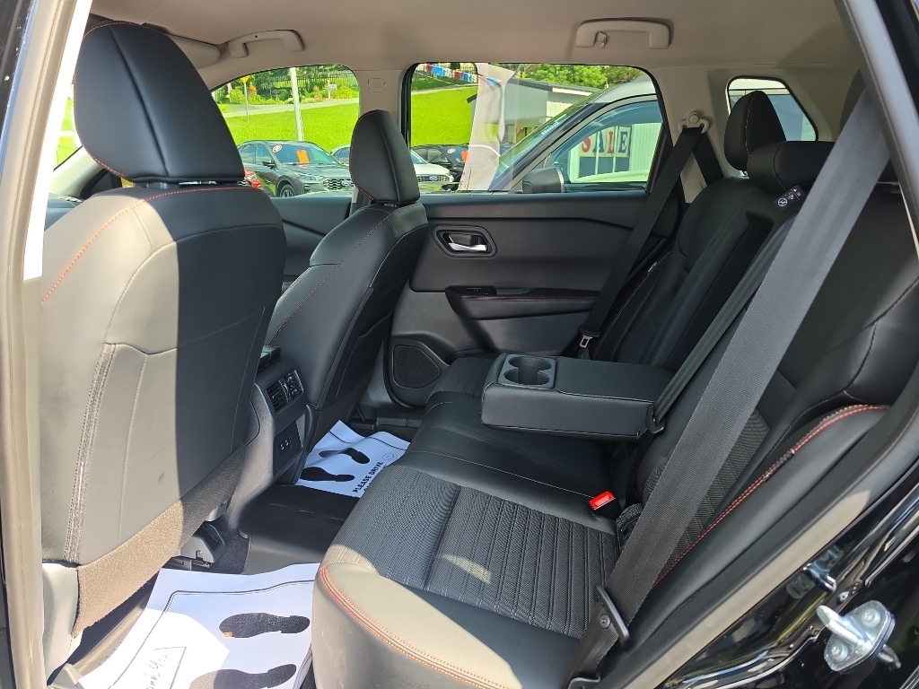 2025 Nissan Rogue Rock Creek - Photo 11