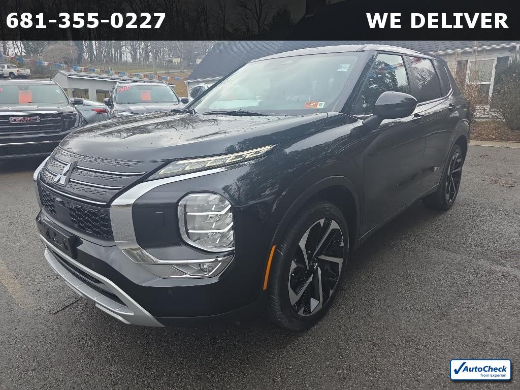 2024 Mitsubishi Outlander SE's photo