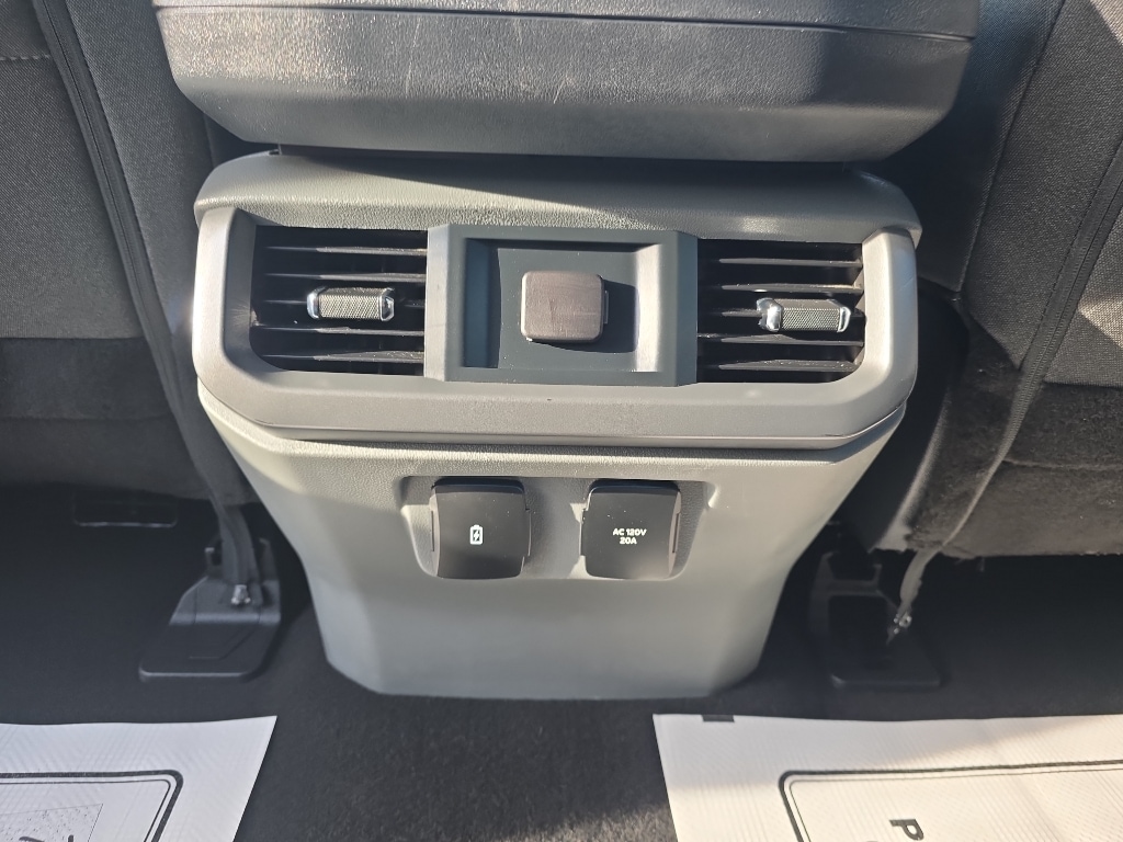 2025 Ford F-150 XLT - Photo 9