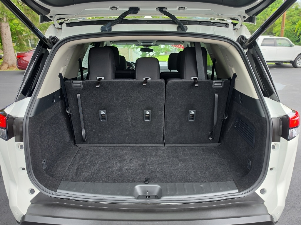 2025 Nissan Pathfinder SV - Photo 8