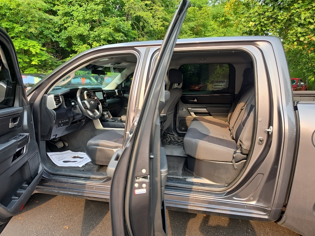 2024 Toyota Tundra SR5 - Photo 8