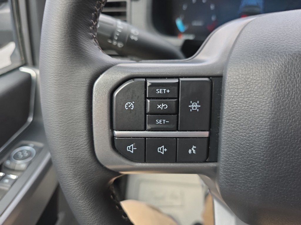 2025 Ford F-150 XLT - Photo 23