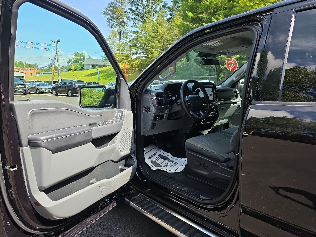 2025 Ford F-150 XLT - Photo 10