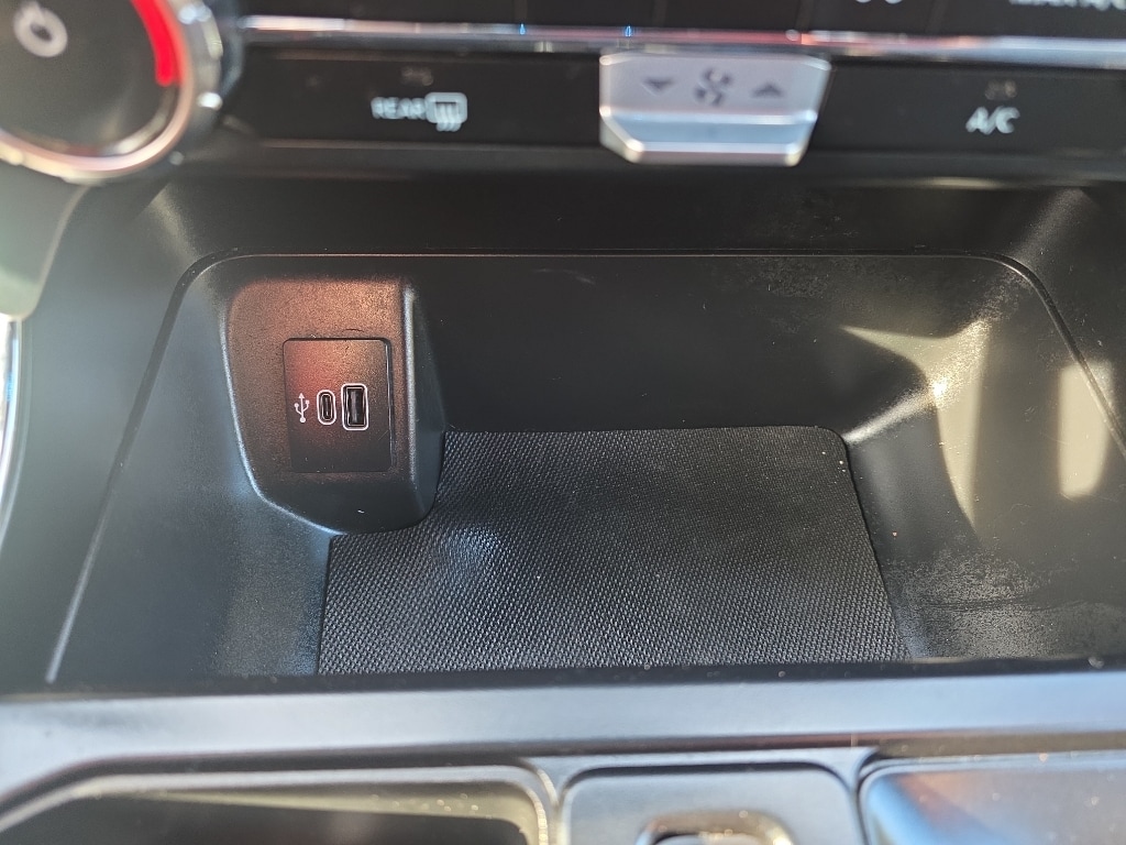 2025 Ford F-150 XLT - Photo 19
