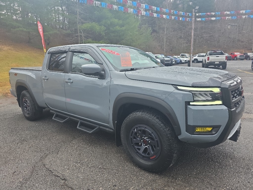 Used 2025 Nissan Frontier PRO-4X Crew Cab