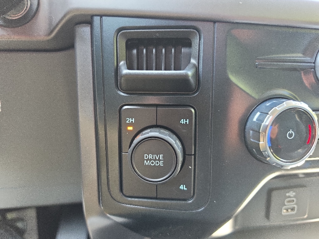 2025 Ford F-150 XLT - Photo 22