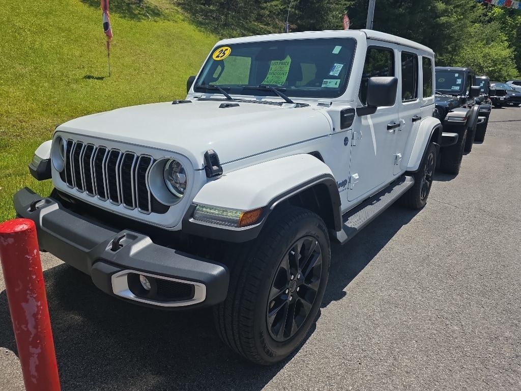 2025 Jeep Wrangler 4xe Sahara 4XE's photo