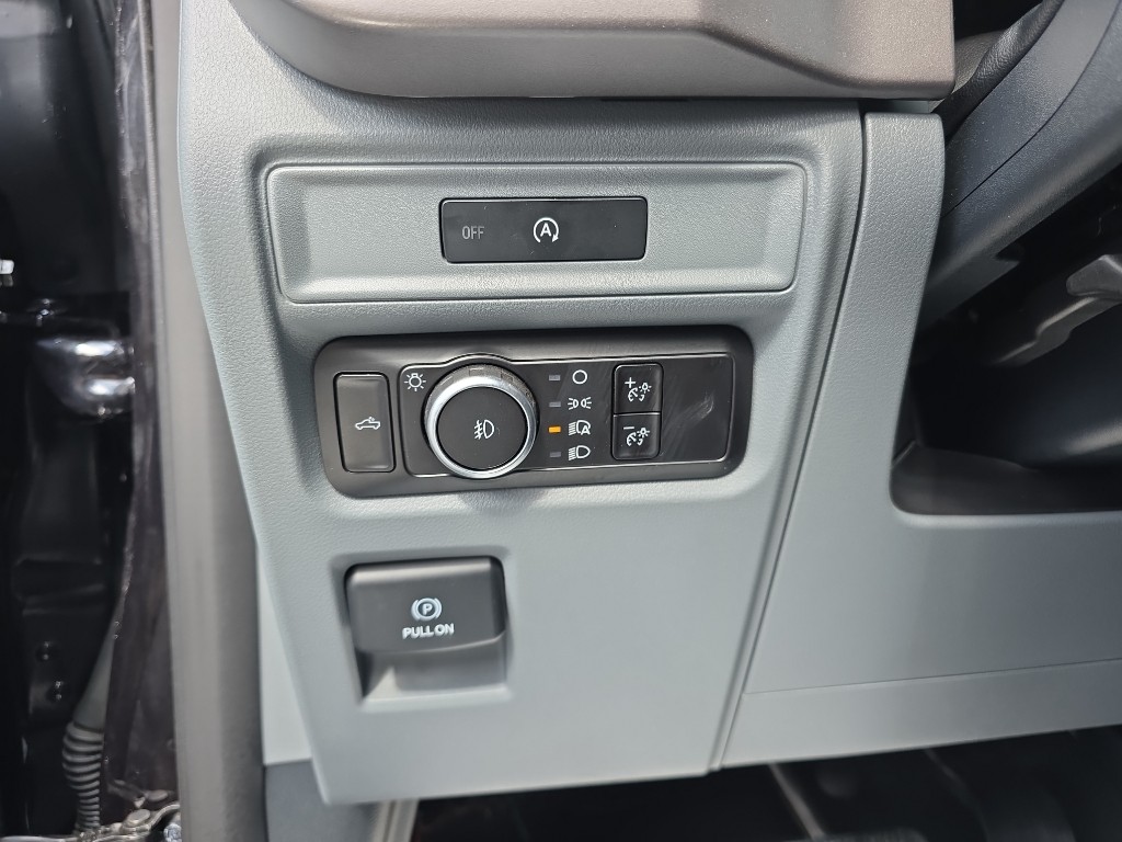 2025 Ford F-150 XLT - Photo 13