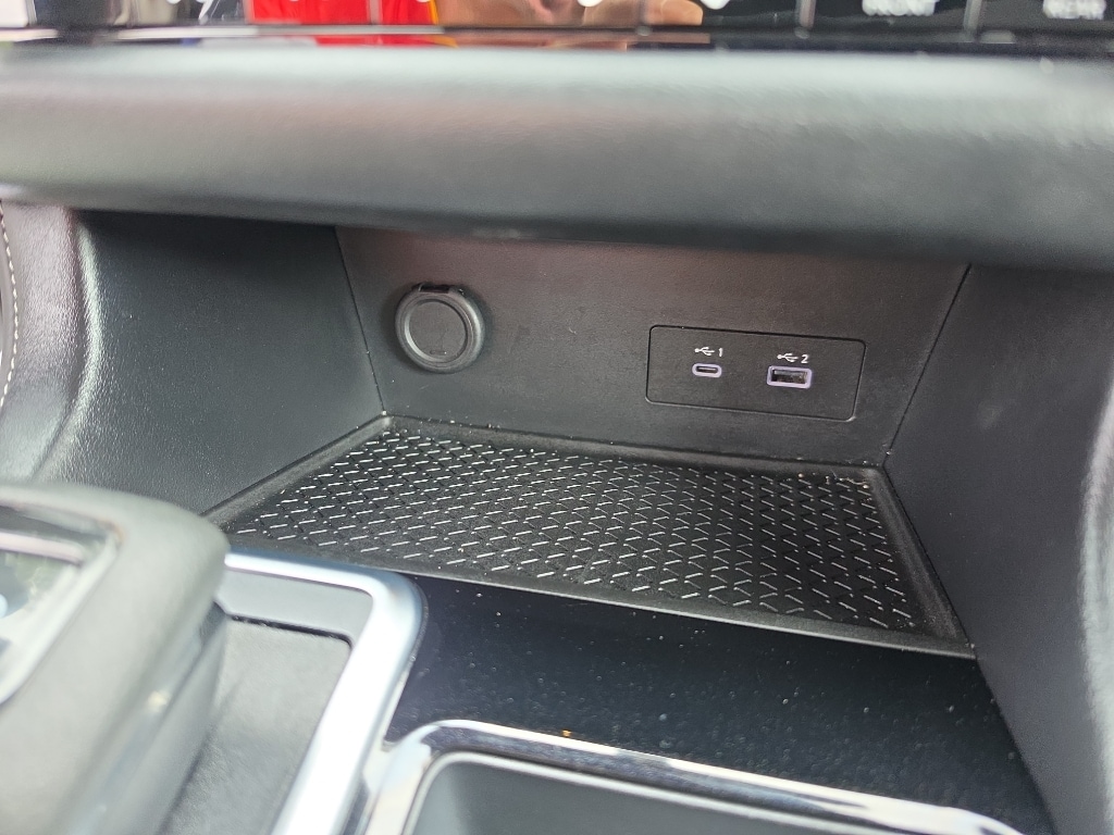2025 Nissan Pathfinder SV - Photo 22