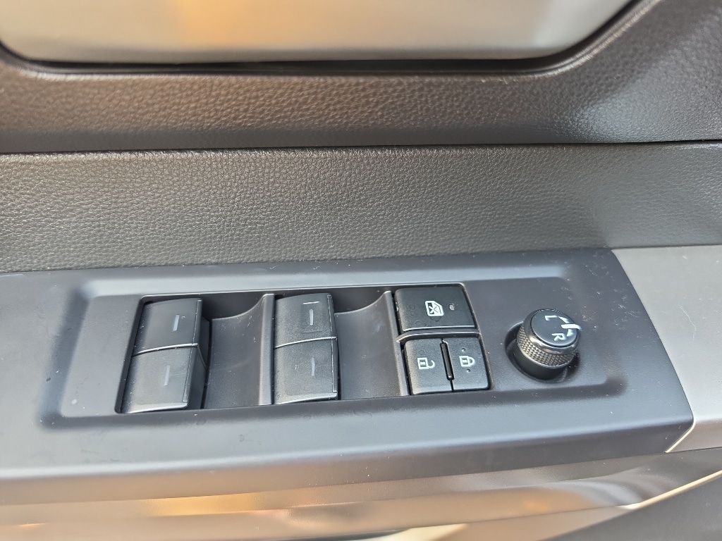 2024 Toyota Tundra SR5 - Photo 12