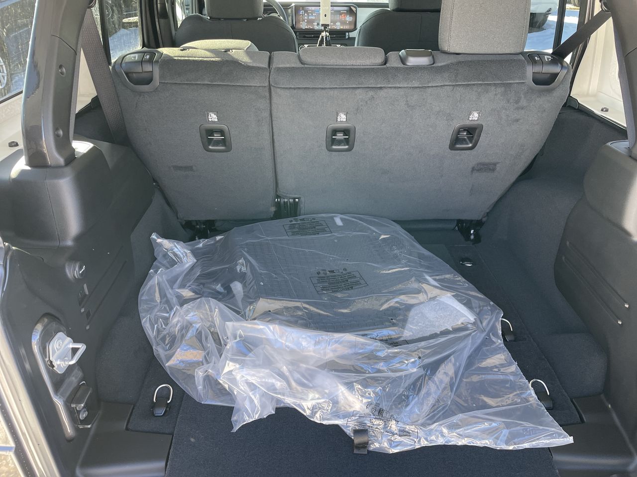 2026 Jeep Wrangler 4-Door Willys - Photo 22