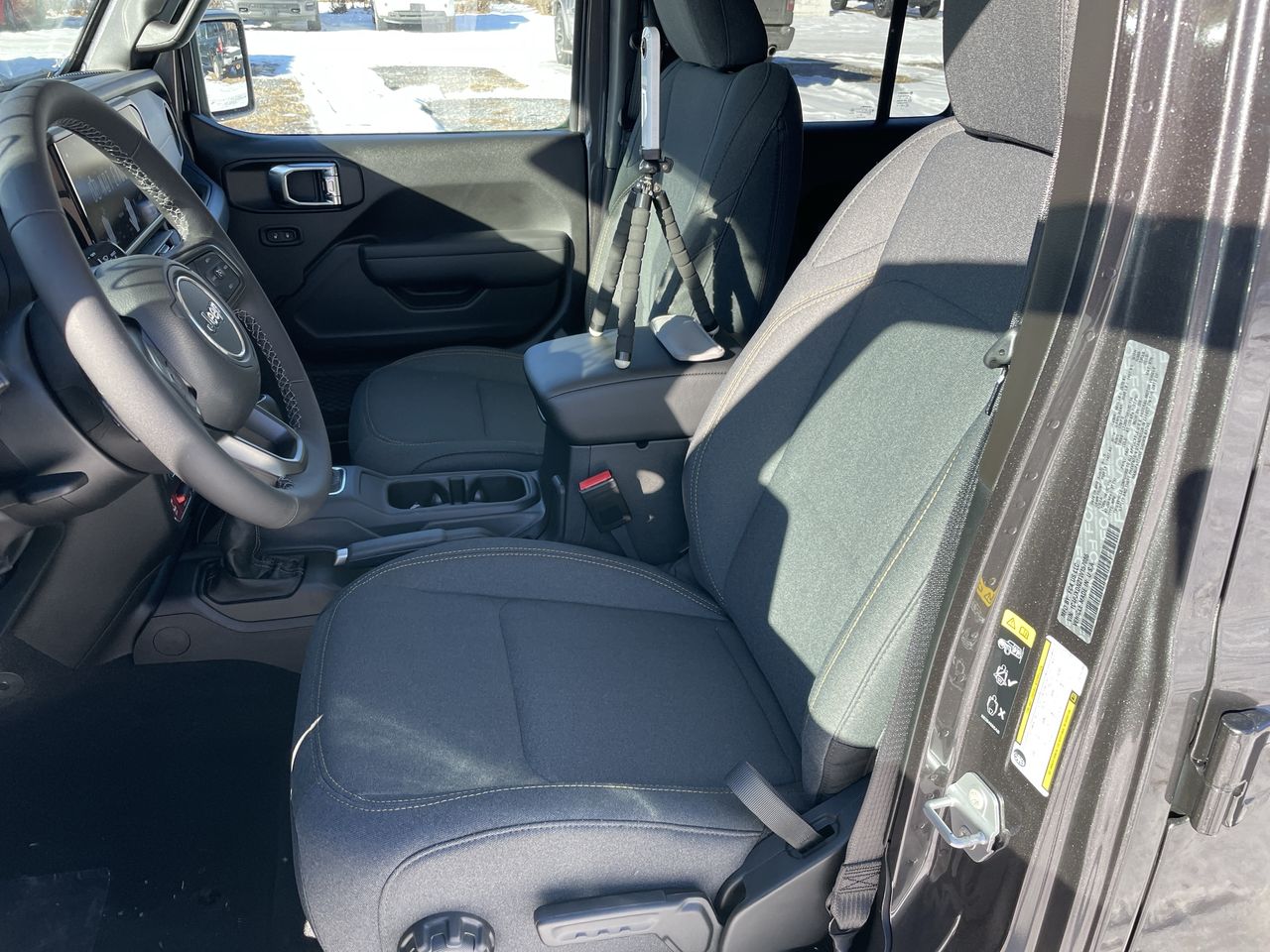 2026 Jeep Wrangler 4-Door Willys - Photo 11
