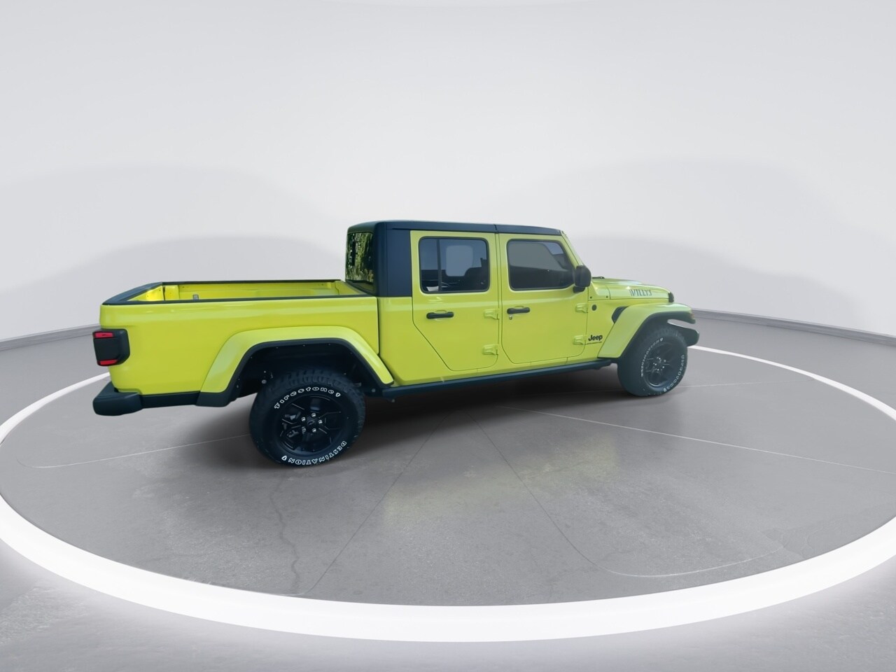 2024 Jeep Gladiator Willys photo 3