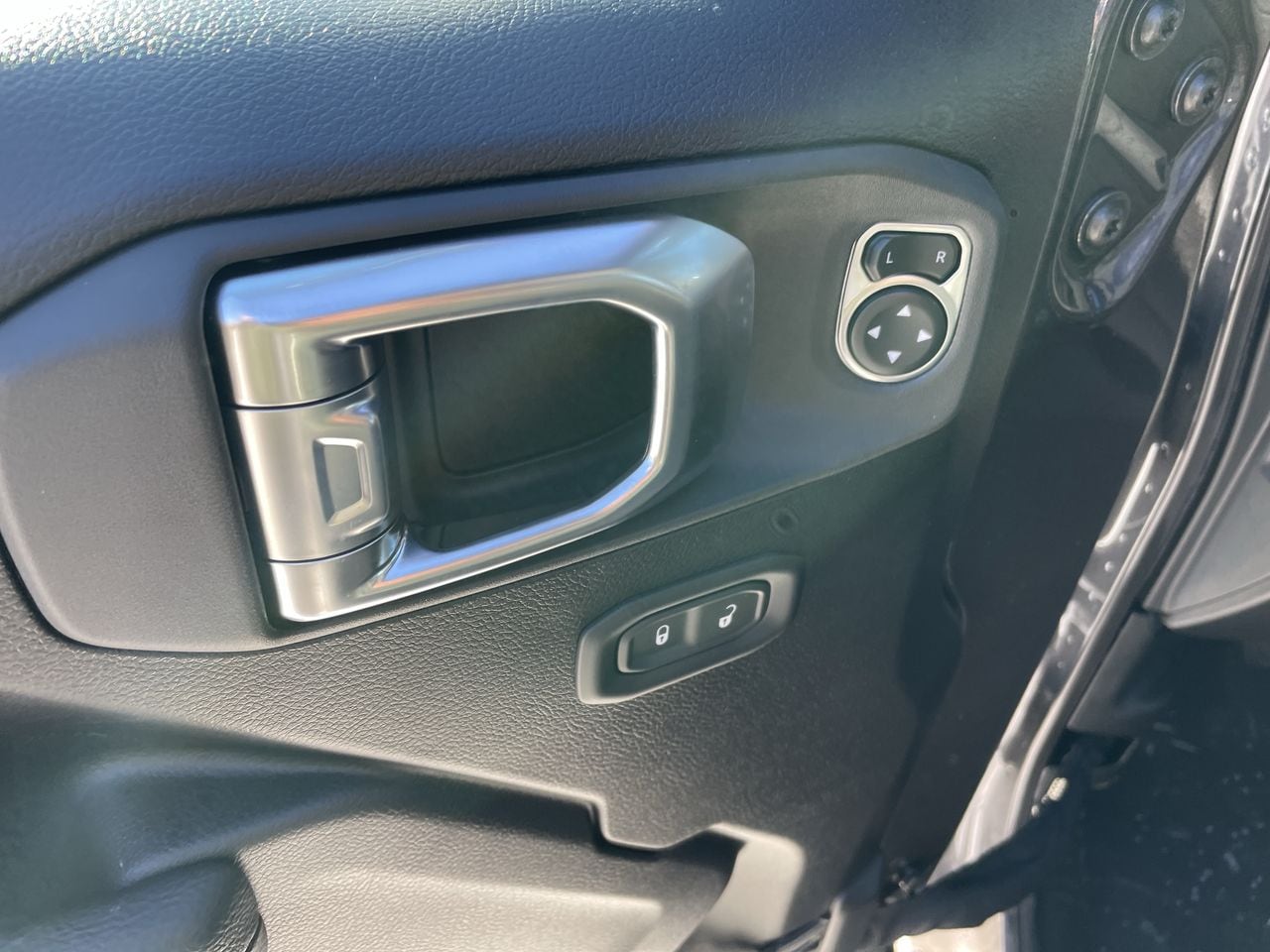 2026 Jeep Wrangler 4-Door Willys - Photo 13