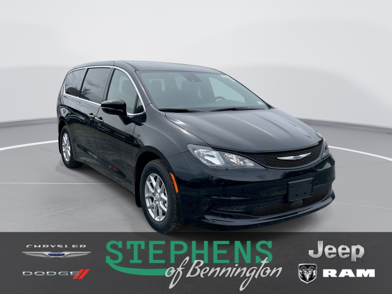 2026 Chrysler Voyager LX's photo