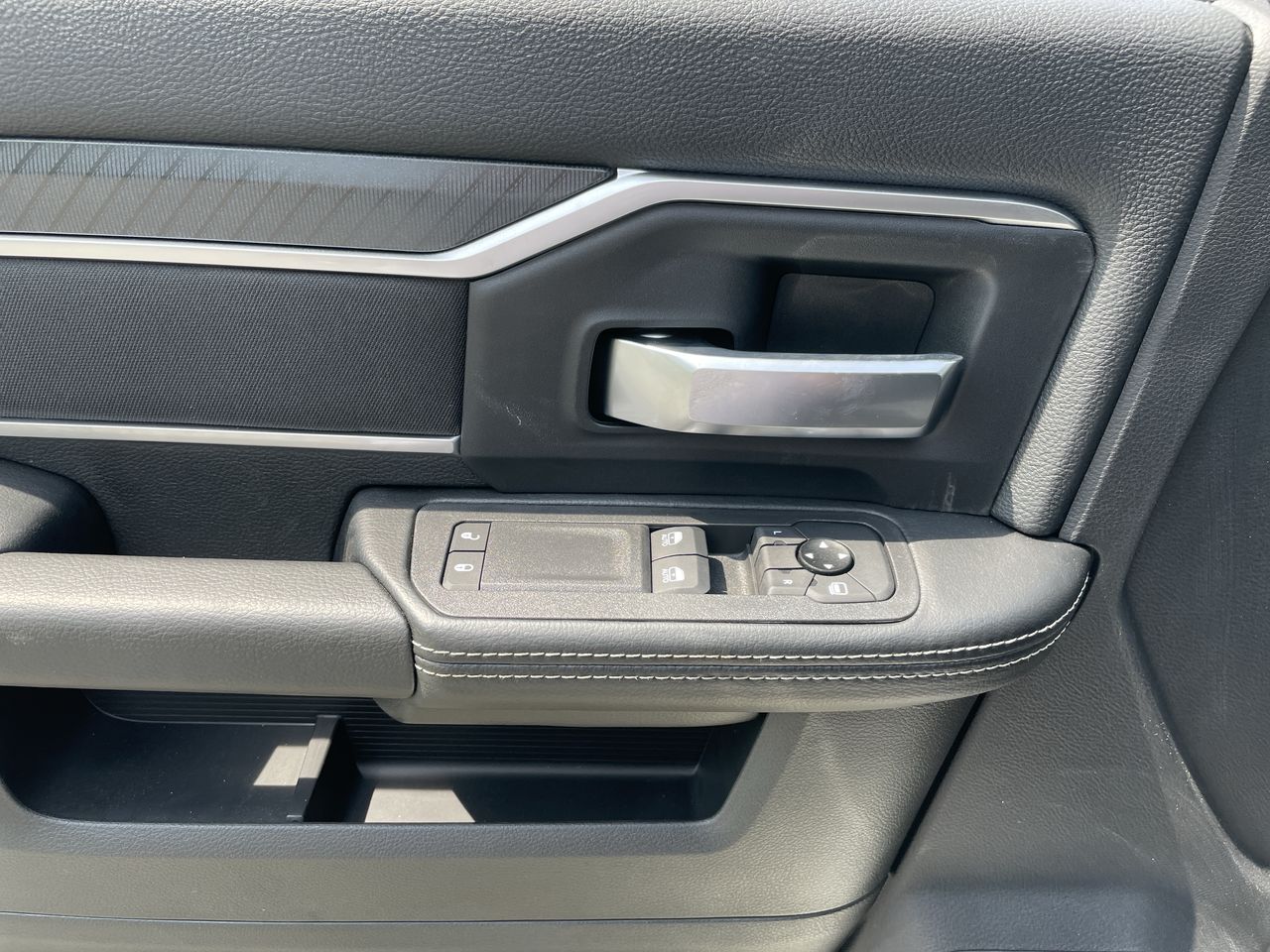 2025 RAM 3500 Chassis Big Horn - Photo 13