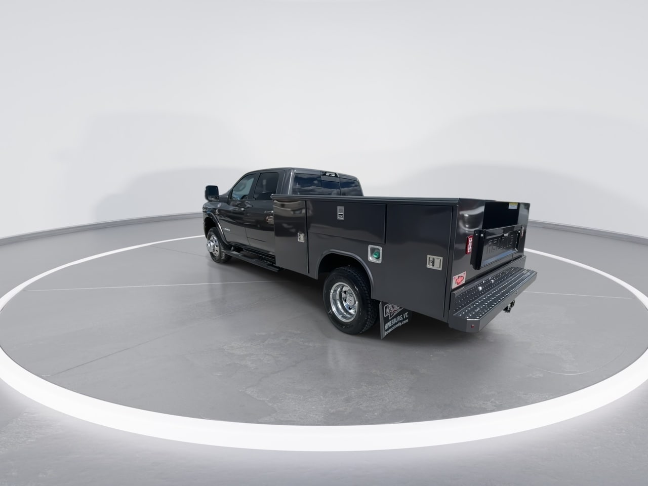 View vehicle photo 6