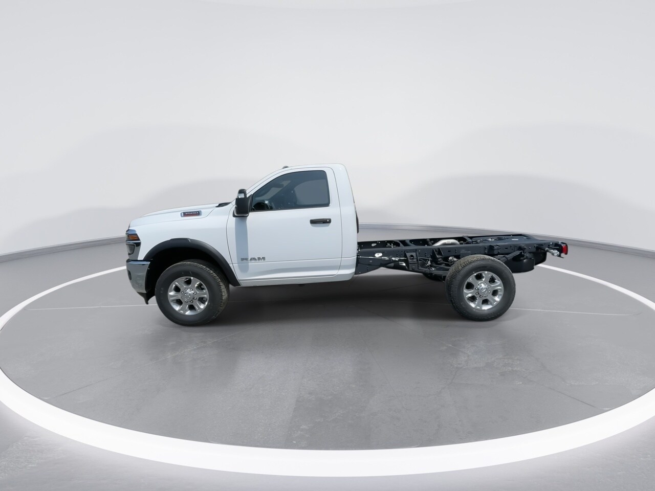2025 RAM 3500 Chassis Big Horn - Photo 6
