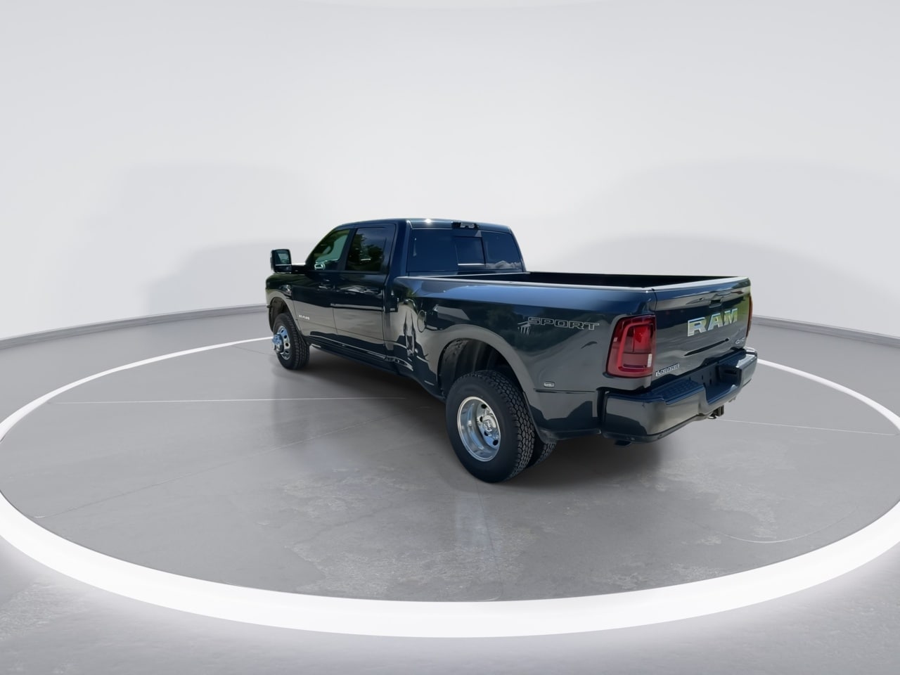 2026 RAM 3500 Laramie - Photo 8