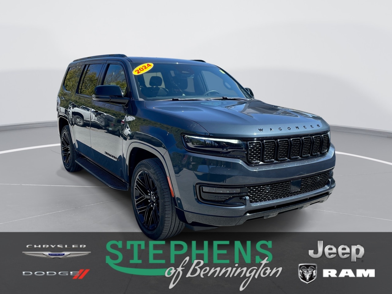 Gray 2024 Jeep Wagoneer Series II 4WD SUV / Crossover Four-Wheel Drive Automatic