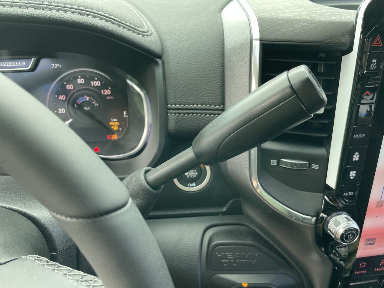 2026 RAM 3500 Laramie - Photo 20