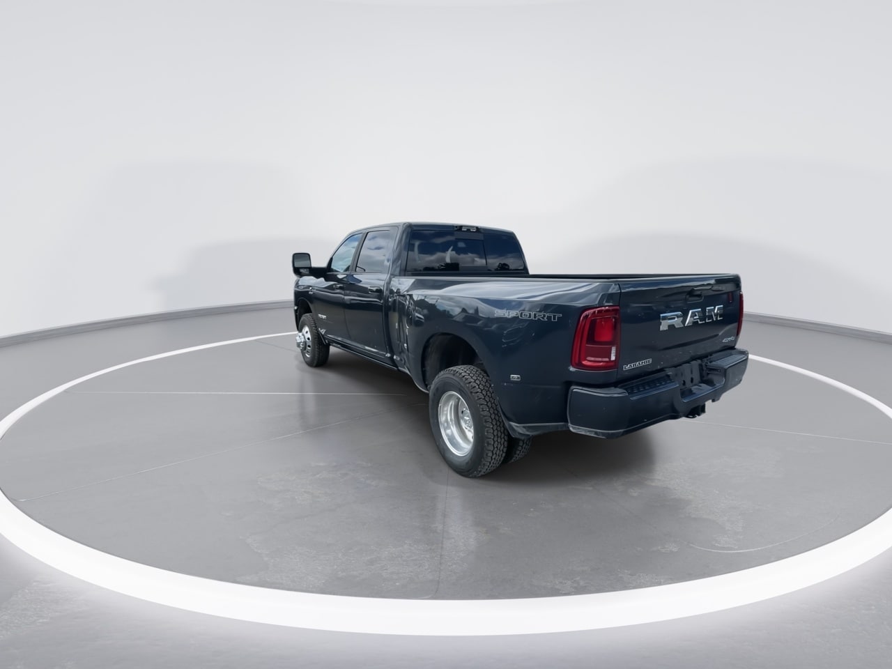 2026 RAM 3500 Laramie - Photo 6