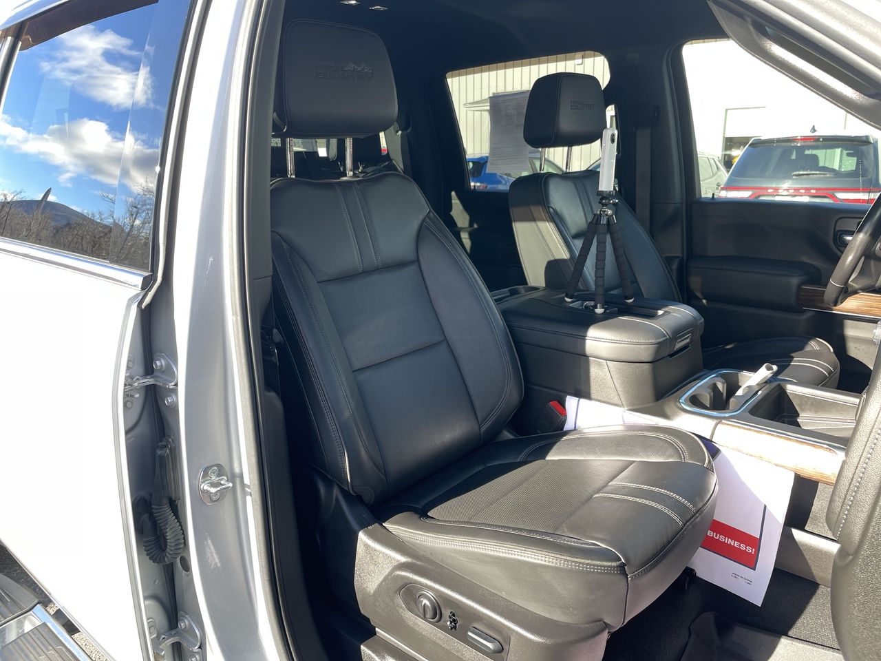 2022 Chevrolet Silverado 3500HD High Country - Photo 40