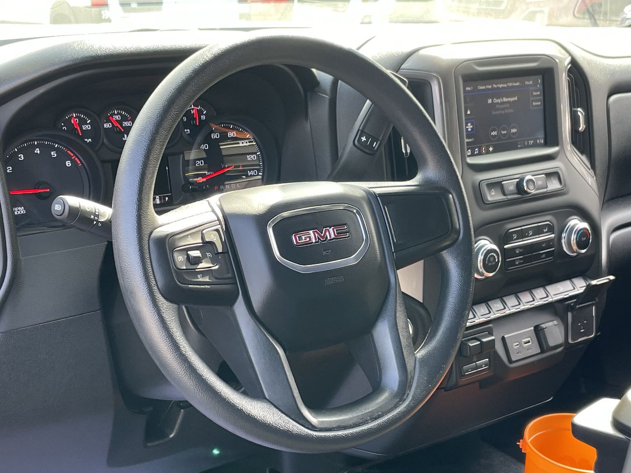 2025 GMC Sierra 3500HD Pro - Photo 30