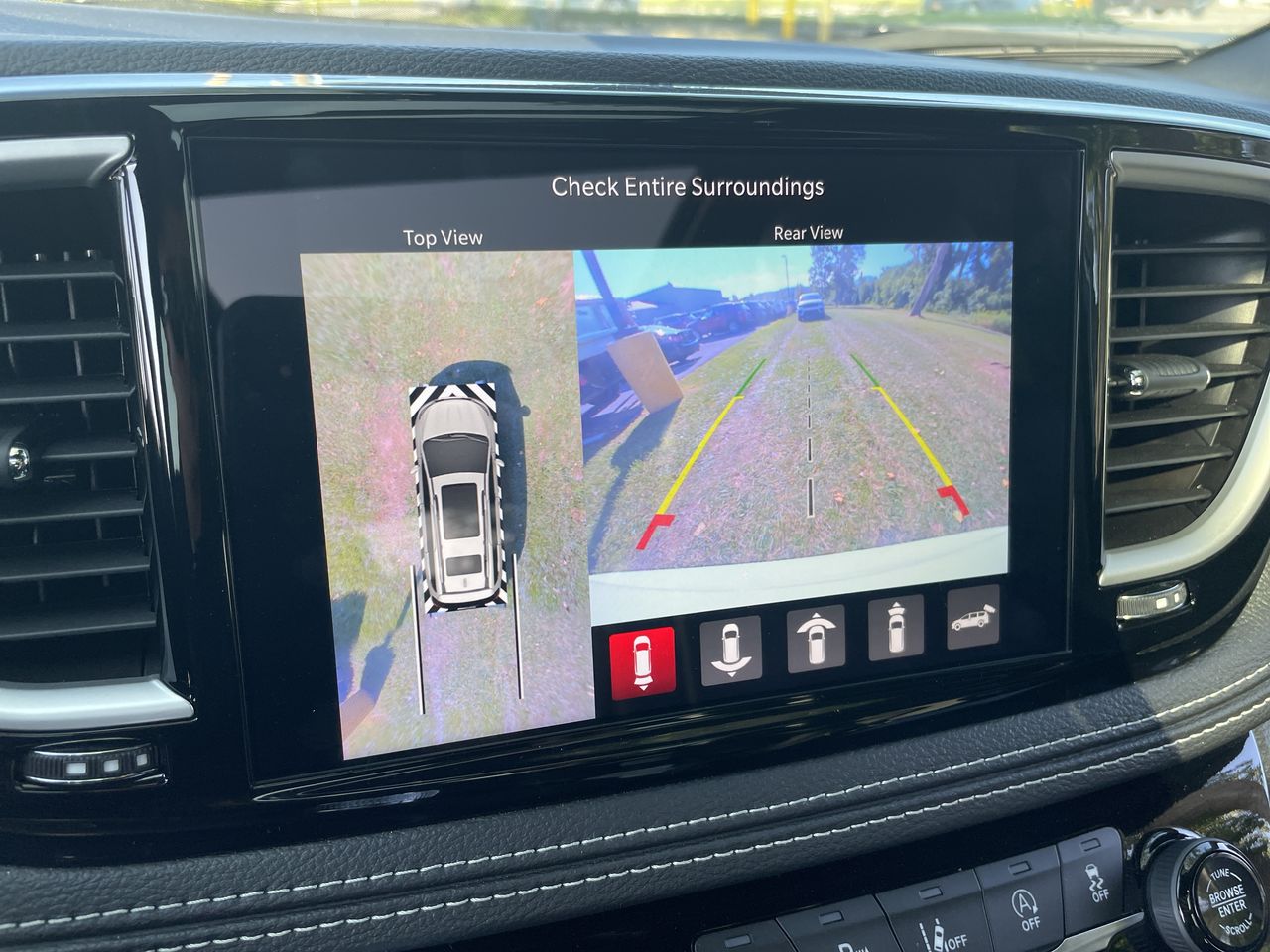 2024 Chrysler Pacifica Touring L - Photo 33