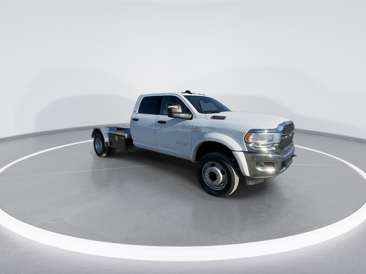 2024 Ram 4500 SLT photo 2