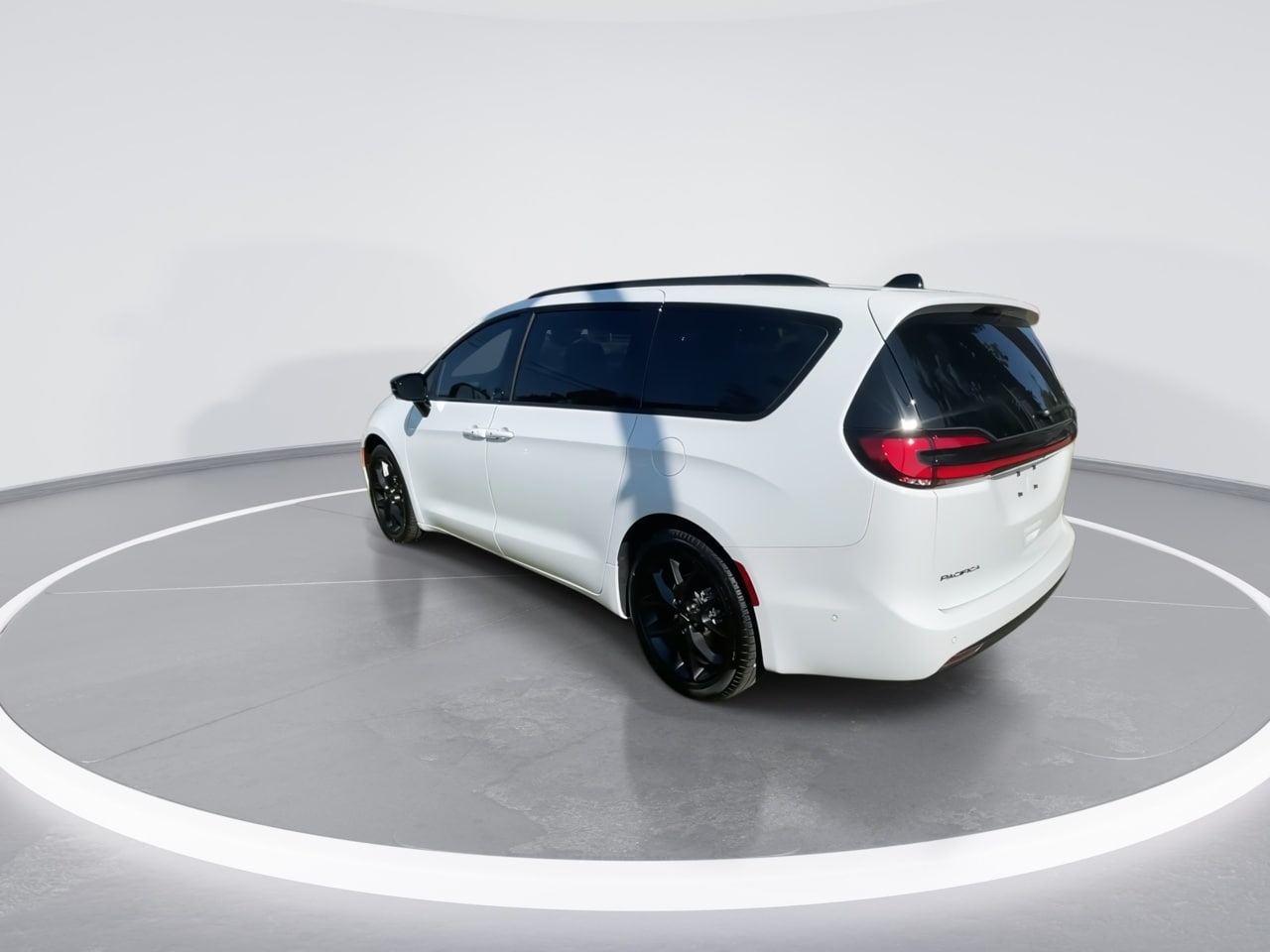 2024 Chrysler Pacifica Touring L - Photo 14