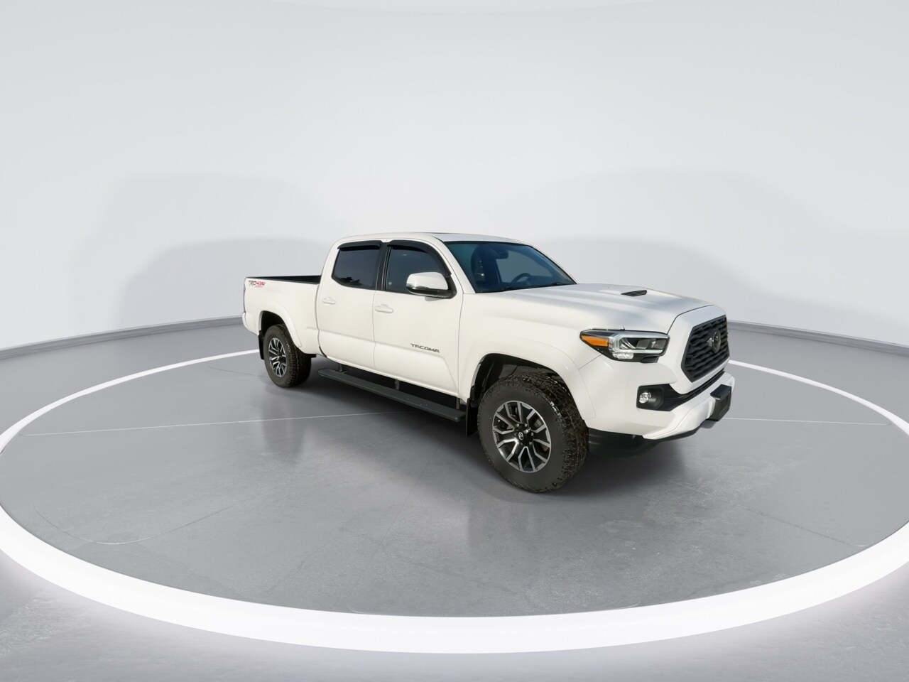 2021 Toyota Tacoma TRD Sport photo 2