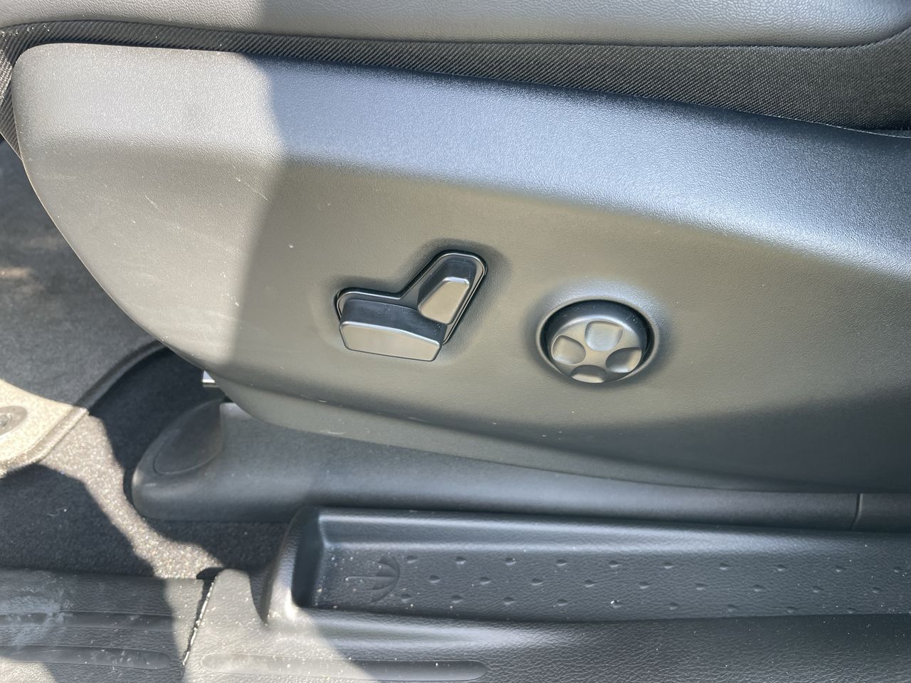 2024 Chrysler Pacifica Touring L - Photo 28