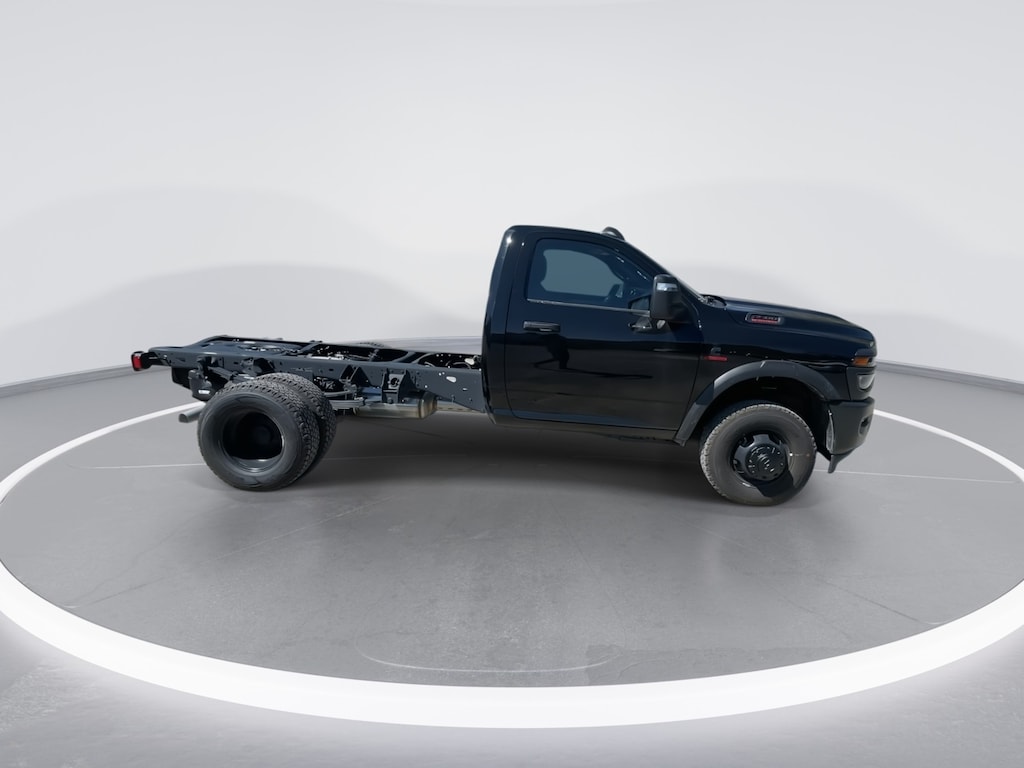 New 2025 Ram 3500 Chassis Cab 3500 TRADESMAN CHASSIS REGULAR CAB 4X4 60' CA Pickup